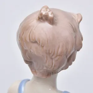 Авторская Фарфоровая статуэтка «Мальчик с цветами», Lladro Испания, 1997 год.