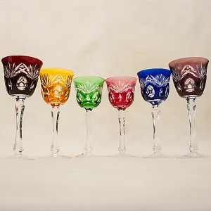 Шесть Бокалов для вина из Цветного Хрусталя серия «Der große Salut», NACHTMANN Германия, 70 -е годы.