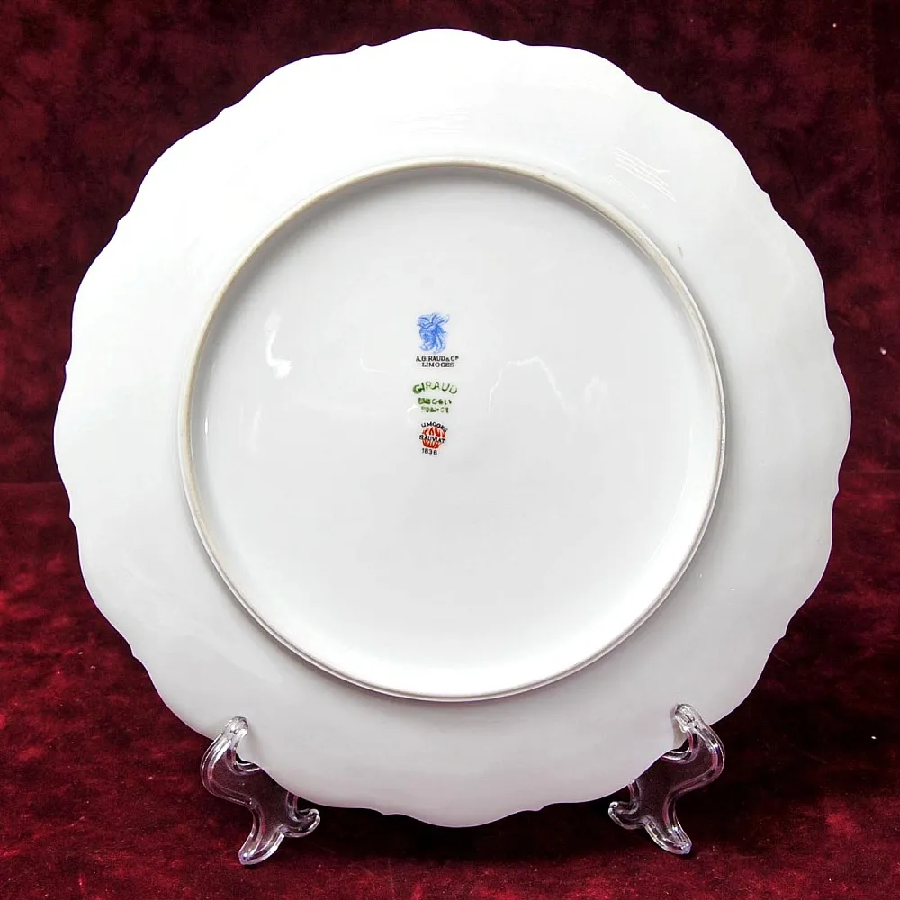 Фарфоровый Сервиз «Эгоист» - 5 предметов из серии «Шиповник», Limoges Франция -1979 год.