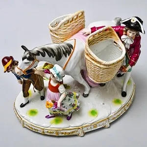 Антикварная Статуэтка - Салфетница «Дети и мул», фарфор SITZENDORF, Германия 1884 - 1902 годы.