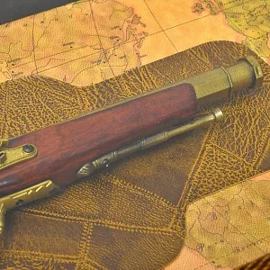 Настенное Коллекционное Панно - Картина - Макет «Старинный Пистоль», Испания...