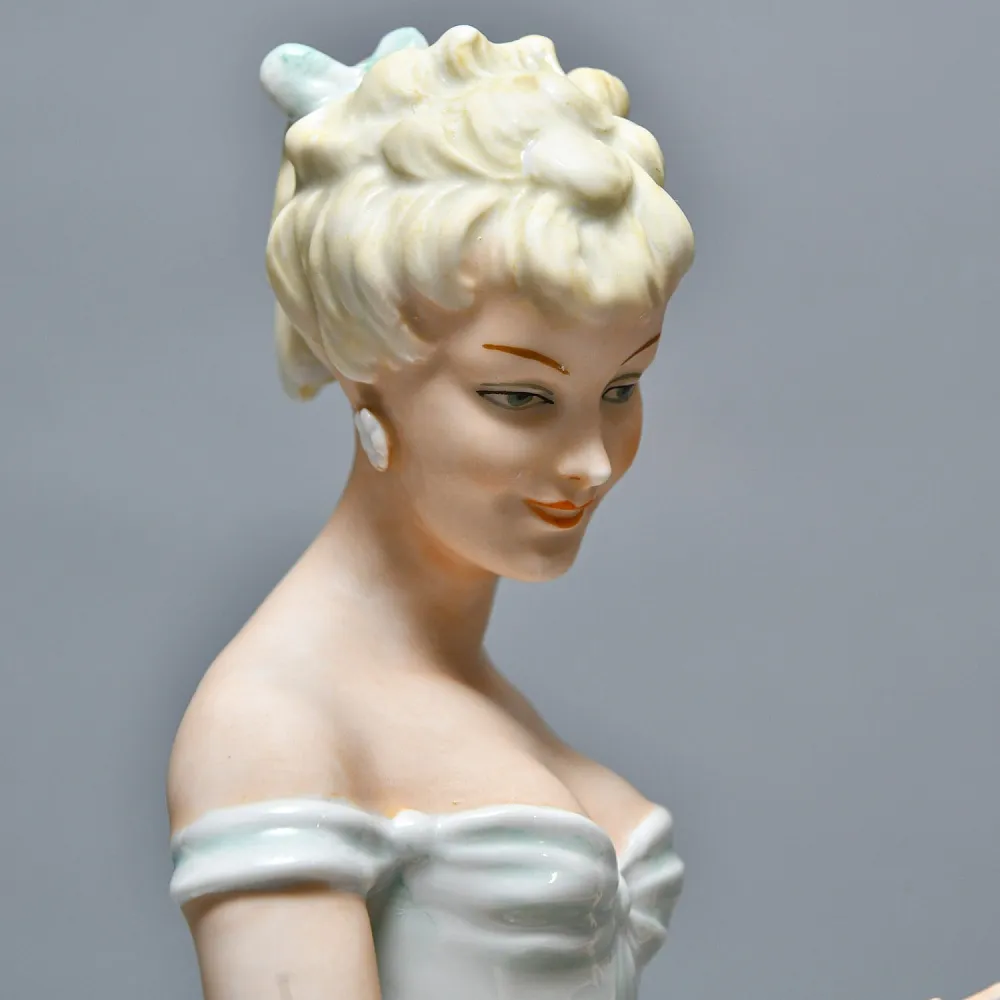 Фарфоровая статуэтка «Балерина, Танцовщица c Веером», WALLENDORF Германия 1953-1962 годы.