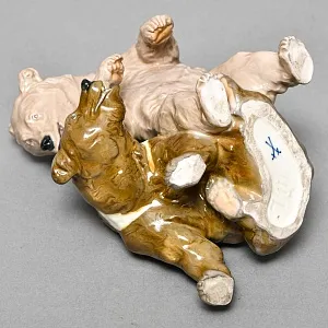 Коллекционная Фарфоровая статуэтка «Два бурых медведя», MEISSEN Германия, первая половина ХХ века.