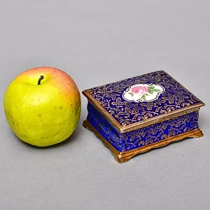 Коллекционная Фарфоровая шкатулка «Бургундия», KAISER Германия, 1956 - 1960 годы.