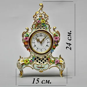 Каминные Кварцевые Часы в стиле Рококо, Фарфор SANDIZELL, Германия 80-е годы ХХ века.