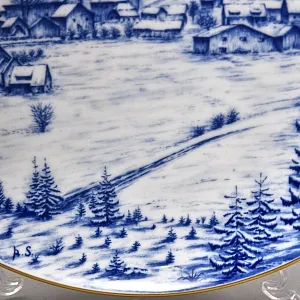 Коллекционная Фарфоровая Тарелка - Блюдо «Пейзаж с замком на горе», Hutschenreuther Германия. 