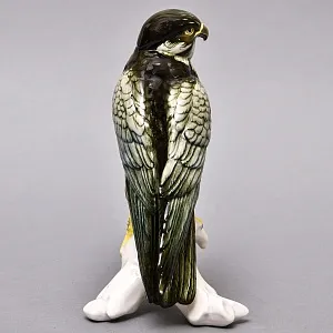 Птица - Фарфоровая статуэтка «Сокол», Карл Энс / Karl Ens,  Германия, 50-е годы ХХ века.
