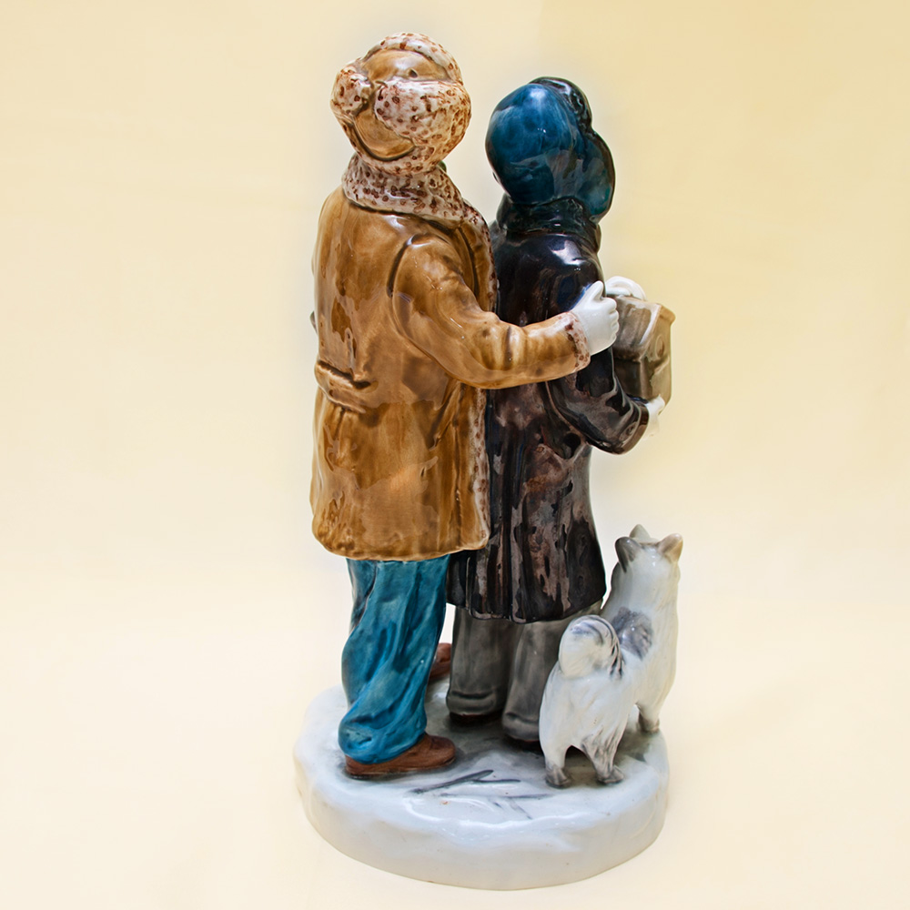Большая Коллекционная статуэтка «Друзья птиц», Фаянс ЗиК Конаково, СССР - 1955 год.