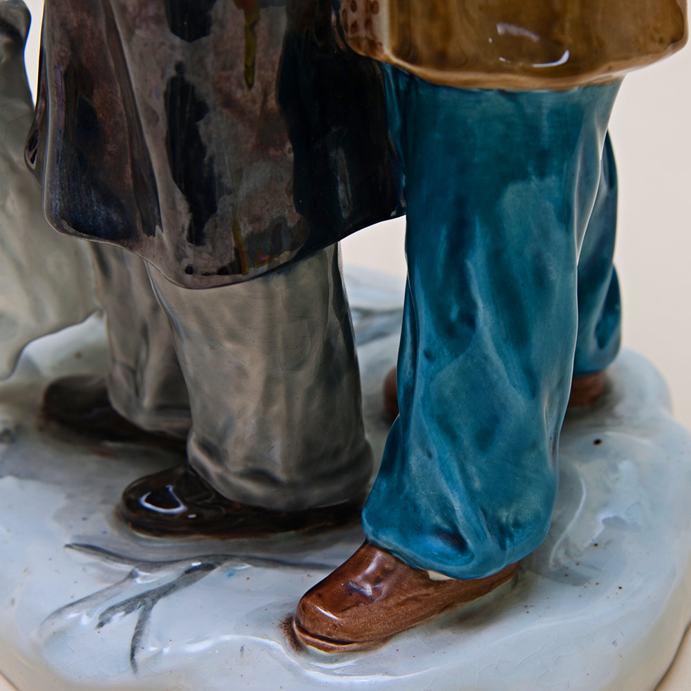 Большая Коллекционная статуэтка «Друзья птиц», Фаянс ЗиК Конаково, СССР - 1955 год.