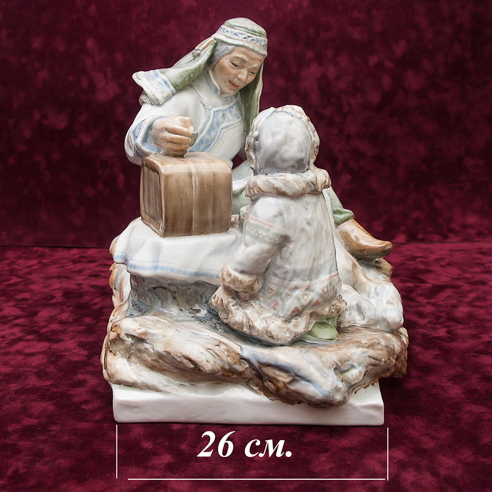 Большая Коллекционная Фарфоровая статуэтка «Дальний Север», Россия ДФЗ Дулево.