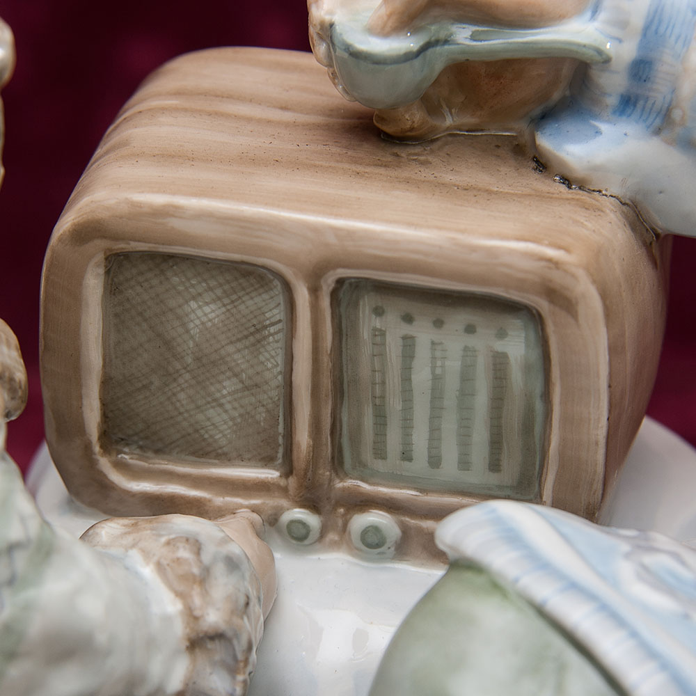 Большая Коллекционная Фарфоровая статуэтка «Дальний Север», Россия ДФЗ Дулево.