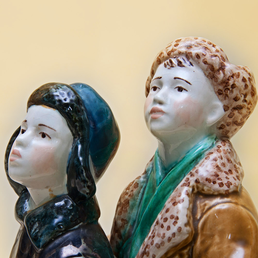 Большая Коллекционная статуэтка «Друзья птиц», Фаянс ЗиК Конаково, СССР - 1955 год.