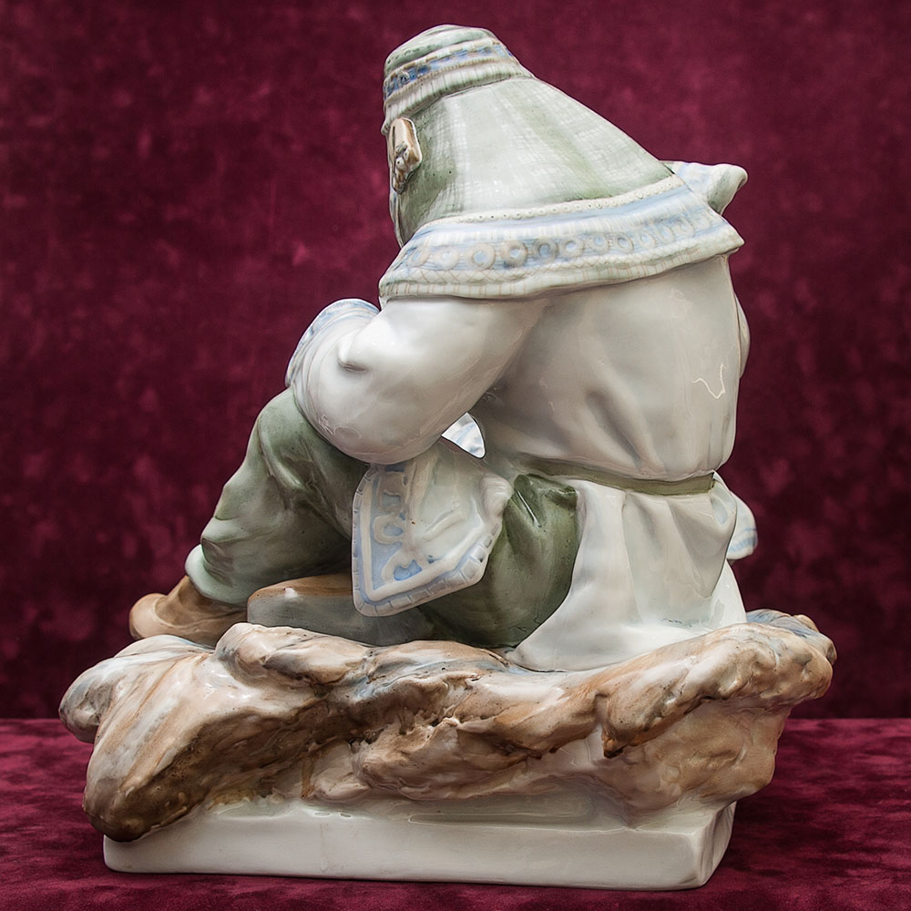 Большая Коллекционная Фарфоровая статуэтка «Дальний Север», Россия ДФЗ Дулево.