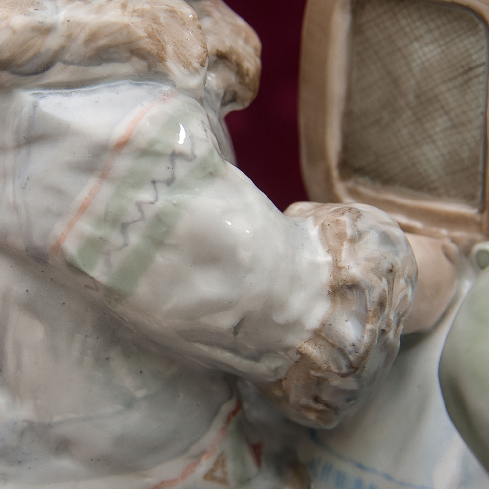 Большая Коллекционная Фарфоровая статуэтка «Дальний Север», Россия ДФЗ Дулево.