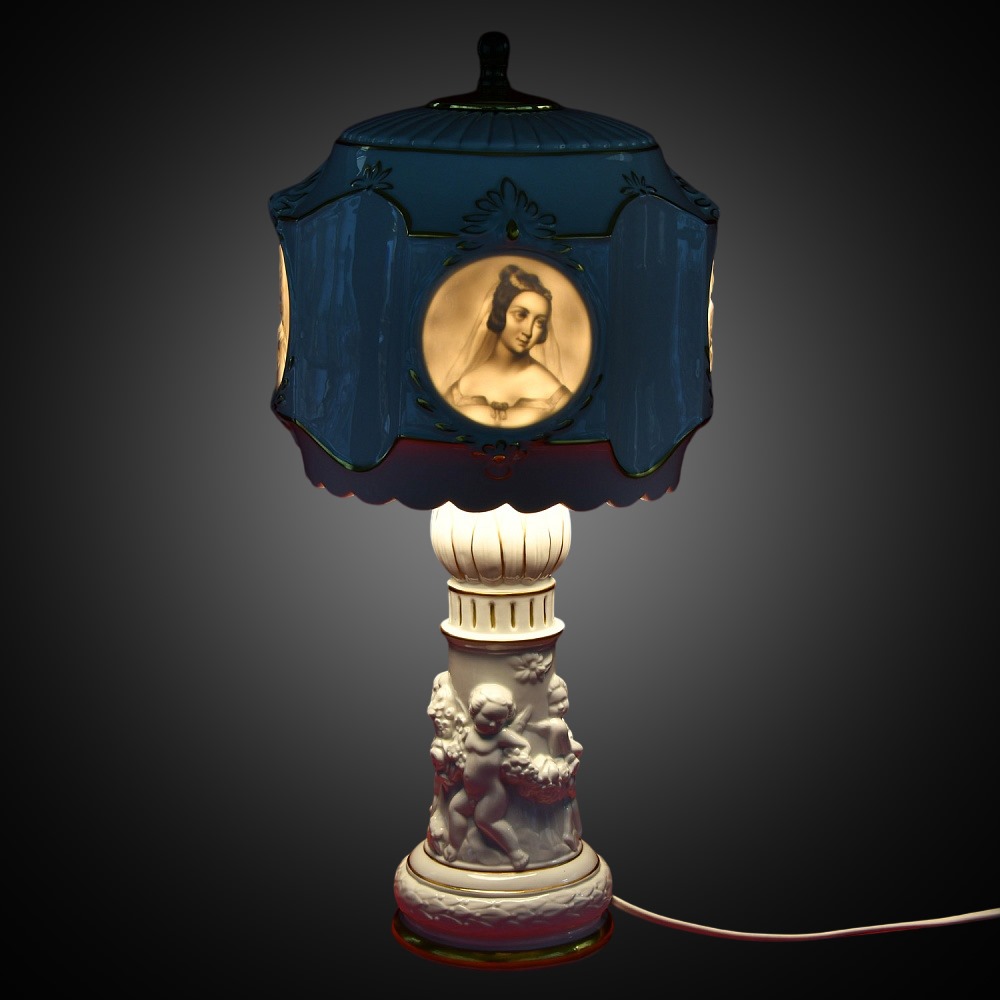Фарфоровая Электрическая Лампа «ПОРТРЕТЫ», Литофания, Sitzendorf Германия.