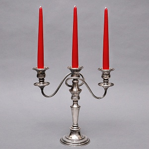Канделябр - Подсвечник на Три Свечи, Н -29 см. Silverplate, Elkington's & Co. Англия, начало ХХ века.