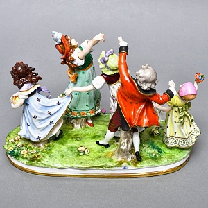 Большая Антикварная Статуэтка «Детские забавы - Ручеек», фарфор Scheibe - Alsbach, Германия.