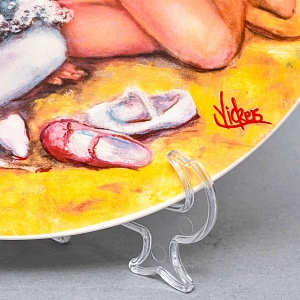 Коллекционная Фарфоровая тарелка «Детство. Две юные балерины», Wedgwood Англия - 1983 год. 