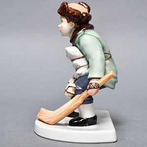 Авторская Коллекционная Фарфоровая Статуэтка «Дворовый Хоккей - Вратарь», Россия.