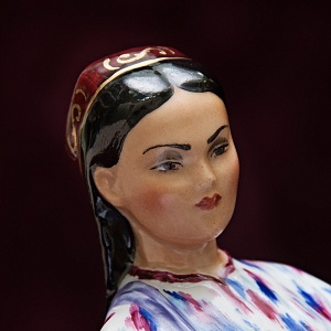 Редкость! Авторская Фарфоровая статуэтка «Узбечка с хлопком», ЛФЗ СССР 1955 год. 