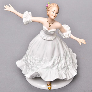 Большая Коллекционная Фарфоровая статуэтка «Танцовщица», ВАЛЕНДОРФ - WALLENDORF  Германия.