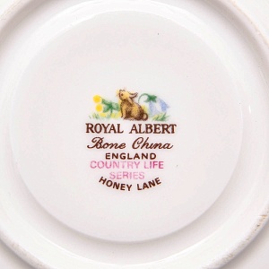 Коллекционная Фарфоровая Чайная пара «Букет с колокольчиками», ROYAL ALBERT Англия. 