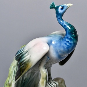 Коллекционная Фарфоровая статуэтка «Птица. Павлин на ветке», Kaiser Германия, середина ХХ века. 