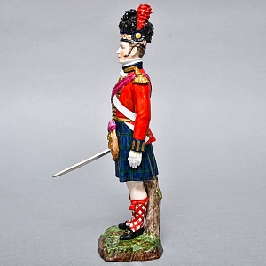 Коллекционная Фарфоровая статуэтка «Солдаты Британской армии. Черный Дозор», SITZENDORF Германия. 