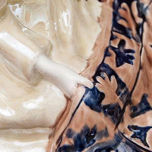 Коллекционная статуэтка - мелочевница «Киргизка с ковром», Фаянс ЗиК Конаково СССР, 1957 год. 