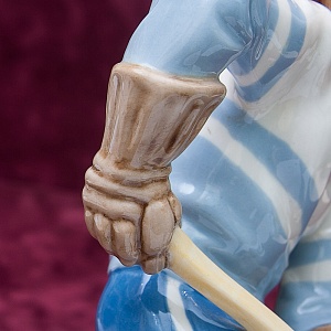 Редкость! Фарфоровая Статуэтка «Хоккеист» ROYAL DUX BOHEMIA, Чехословакия -50-е годы ХХ века.