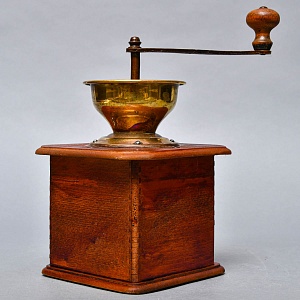 Коллекционная ручная механическая Кофемолка «PeDe» Голландия, 50-е гг. ХХ века.