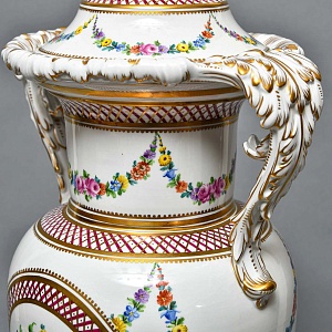 Большой Фарфоровый Вазон - Ваза с крышкой «Цветочная гирлянда», SP Dresden Германия, 50-е гг. ХХ века.