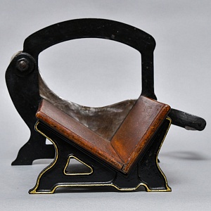 Антикварная Чугунная Ручная Хлеборезка - Слайсер - Нож, VICTORIA N°1 Германия.