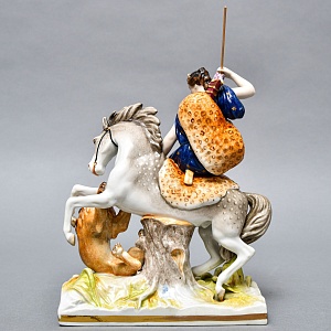 Антикварная Фарфоровая статуэтка «Диана - Охотница на льва», VOLKSTEDT Германия.