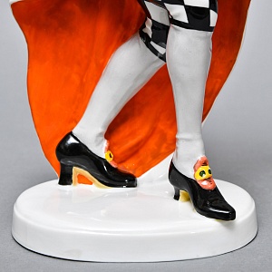 Антикварная Фарфоровая скульптура «Паяц с мандолиной», ROSENTHAL Германия - 1922 год.