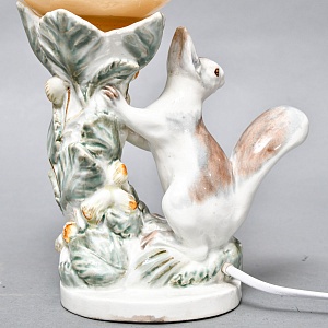 Фаянсовая Настольная Лампа - Светильник «Белка» СССР ЗиК Конаково - 1958 год.