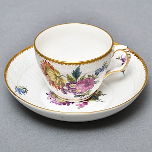 Антикварная Фарфоровая Кофейная пара «Цветочный букет», Royal Copenhagen Дания, 1870 - 1890 годы. 