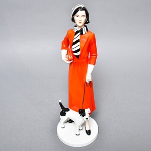 Большая Коллекционная Фарфоровая статуэтка «Сеньора Сант Анжело», GOEBEL Германия. 