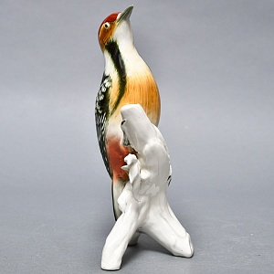 Коллекционная Фарфоровая статуэтка «Птица - Пёстрый Дятел», Карл Энс / Karl Ens, Германия.