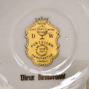 Антикварная Фарфоровая Шкатулка - Бонбоньерка «Дама с Кавалером - Свидание», DW Karlsbad, Германия 20-е гг.