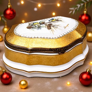 Коллекционная Фарфоровая шкатулка «Синицы на еловой ветке», Limoges Франция.