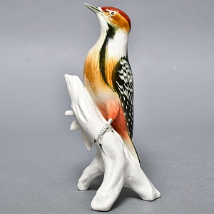 Коллекционная Фарфоровая статуэтка «Птица - Пёстрый Дятел», Карл Энс / Karl Ens, Германия.