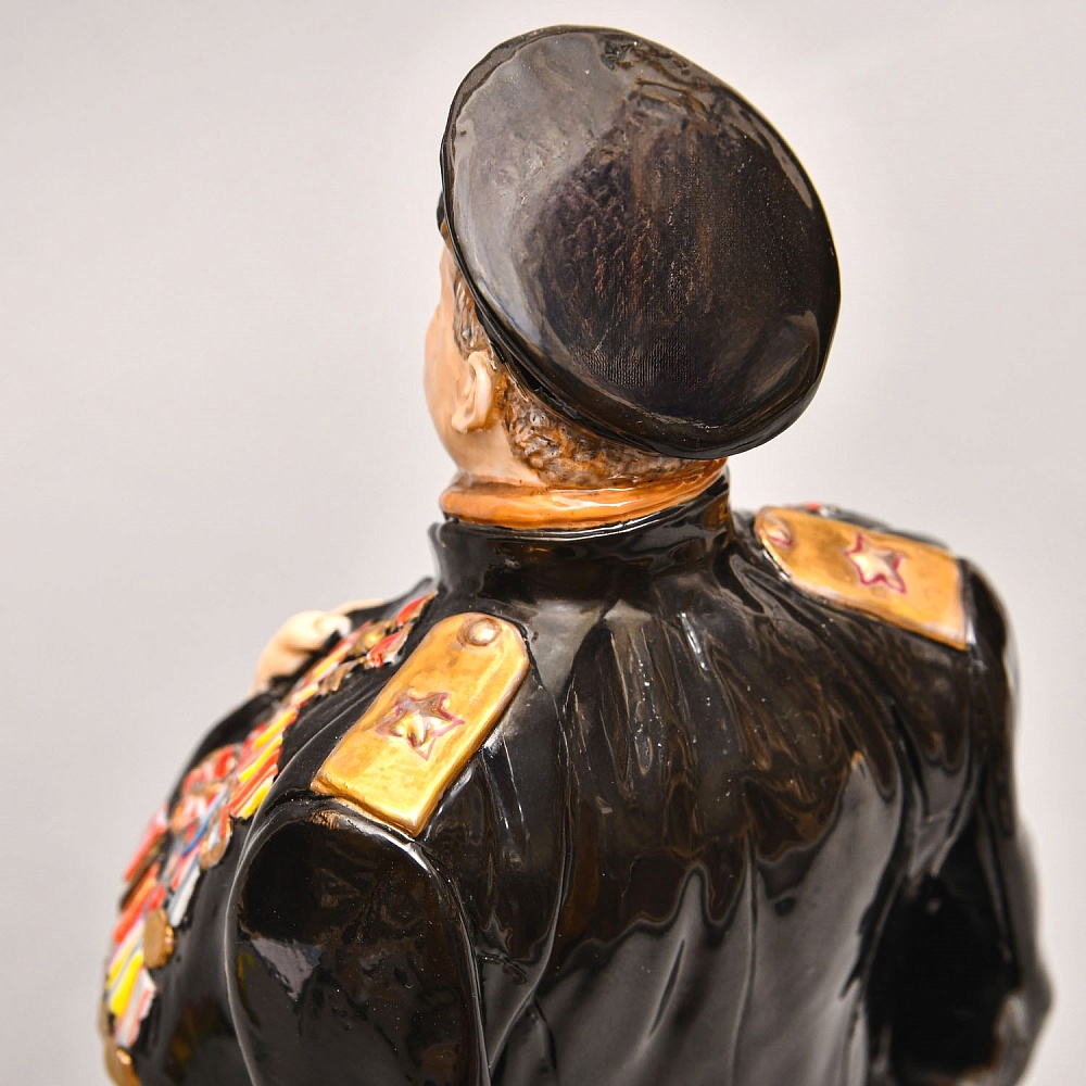 Коллекционная Авторская Статуэтка «Советский Исследователь Арктики - Папанин И.Д.», фарфор, Россия. 