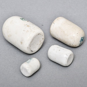 Редкость! Антикварный Набор фарфоровых гирь разновесов (100-50-20-10гр.) - СССР - 20 гг.