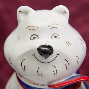 Фарфоровая статуэтка «Олимпийский Мишка в Сочи», «Красный фарфорист» Чудово, Россия -2012 год. 