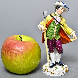 Антикварная Фарфоровая Статуэтка «Придворный садовник», Meissen, Германия, конец XIX — начало XX века.