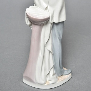  Коллекционная Фарфоровая статуэтка «Врач - Стоматолог», Lladro Испания, 1977 год.