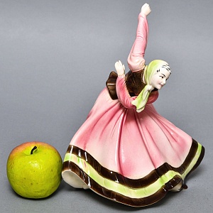 Коллекционная статуэтка «Народный Танец», Фаянс, HERTWIG Германия, 1941 - 1958 годы. 