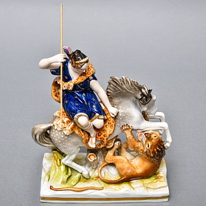 Антикварная Фарфоровая статуэтка «Диана - Охотница на льва», VOLKSTEDT Германия.