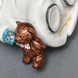 Авторская Коллекционная Фарфоровая Статуэтка «Укутыш - Прогулка с Мишкой», Россия.